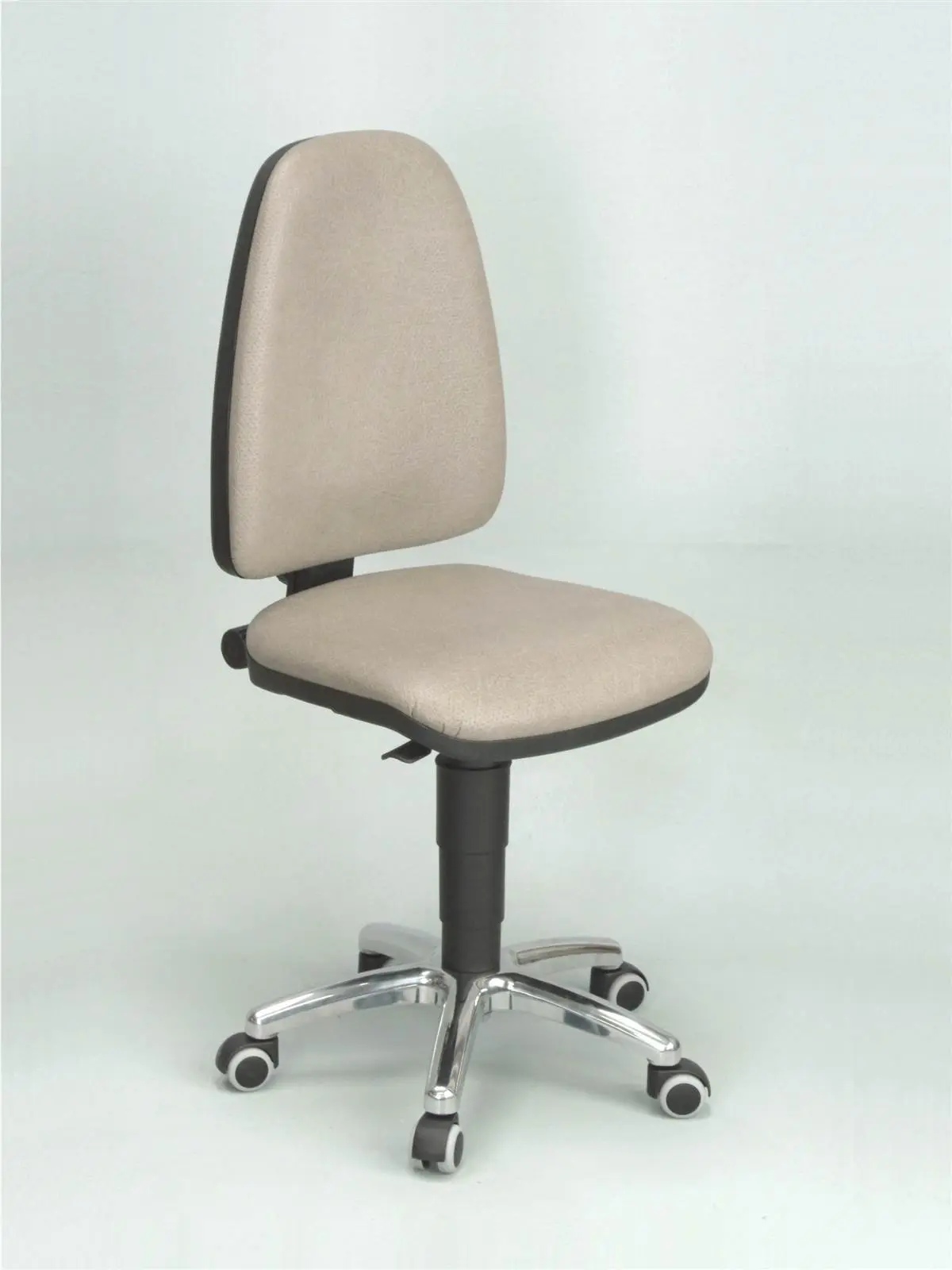 FISO Osaka Optometrists Chair
